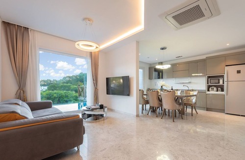 Irun-myeon Hotel | Friemily Pool Villa & Hotel