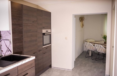Lengfurt Condo | Friendly, barrier-free holiday apartment on the outskirts of Lengfurt.