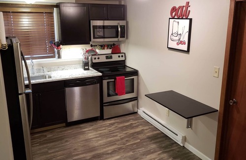 Frisco Apartment | Frisco 2 Bed 1 Bath Close to Main Street with EV Charging and Trailer Parking