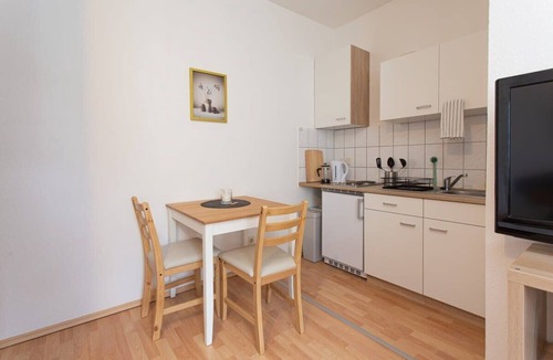 Chemnitz Apartment | FullHouse | Chemnitz | S35 Little Sun| Studio