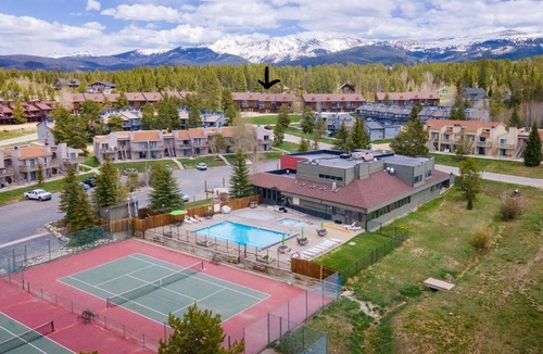 Fraser House | ★ Fully Stocked 3 bedroom 3 bath Family Friendly Spacious Townhome with Pool ★