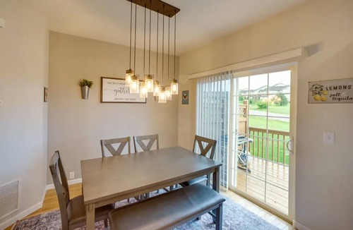 Monument House | Furnished 4BR Townhome in Monument-Executive, Medical & Military Housing