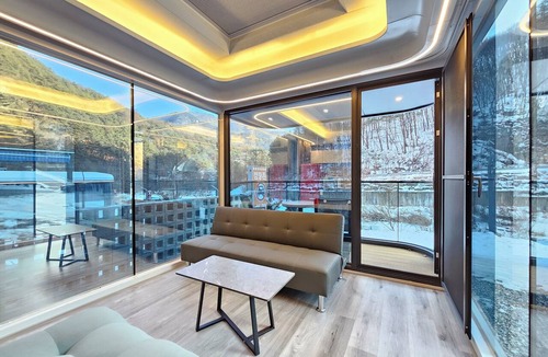 Bongpyeong Hotel | Galaxy x Hotel type Caravan Glamping&Pension