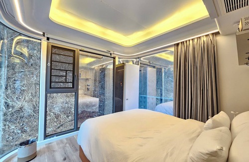 Bongpyeong Hotel | Galaxy x Hotel type Caravan Glamping&Pension