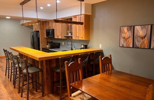 Gypsum House | Game Room, Hot Tub, Privacy, Vail to Glenwood