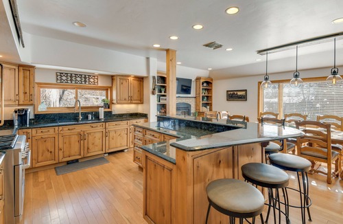 Craig Villa | Game Room, Media Room & Pool: Luxe Villa in Craig!