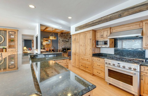 Craig Villa | Game Room, Media Room & Pool: Luxe Villa in Craig!