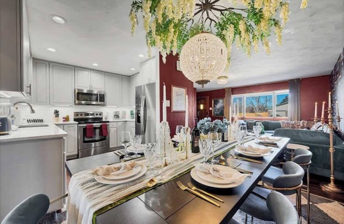 Lamar Heights Area House | Game Rooms, Hot Tub & Fire Pit
