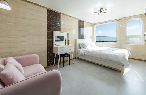Ganghwa House | Ganghwado Lafamilia Pension