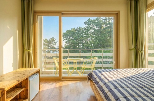 Gangneung House | Gangneng Badapunggeong Pension