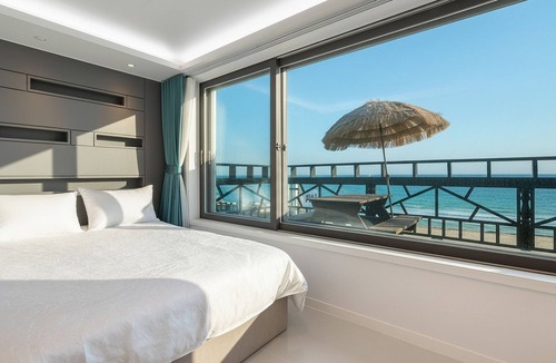 Gangneung House | Gangneung Badauibyeol Pension