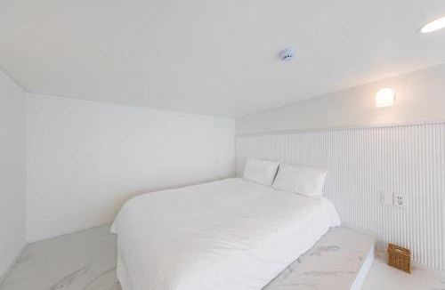 Jumunjin-eup House | Gangneung Hue Pension Ocean View, Spa, Couple