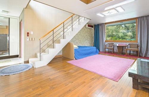 Gangneung House | Gangneung Pinepalace Pasion