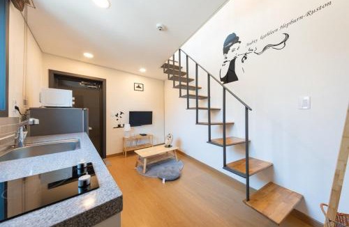 Gangneung House | gangreung seuteieoseu