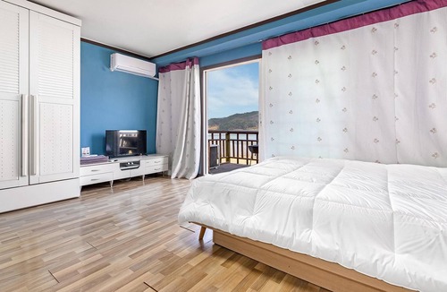 Oeseo House | Gapyeong Dochi Vill Pension