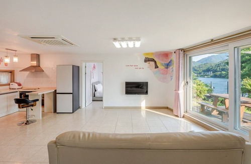 Oeseo House | Gapyeong Eos Pension