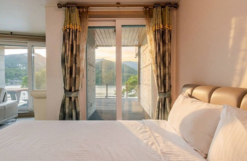 Oeseo House | Gapyeong Eos Pension