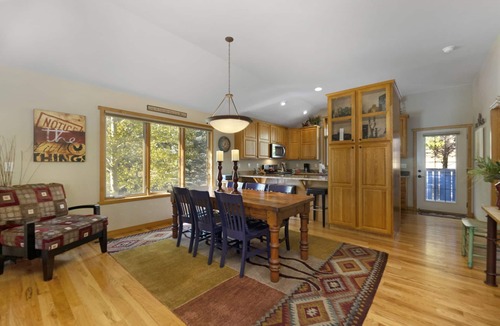 Estes Park House | Gateway to the Wildside – Lodge-Style Townhome Near RMNP – EV #3453