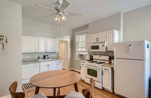 City Park West Apartment | Gaylord by Modern Midstay/1Block to CityPark #G1