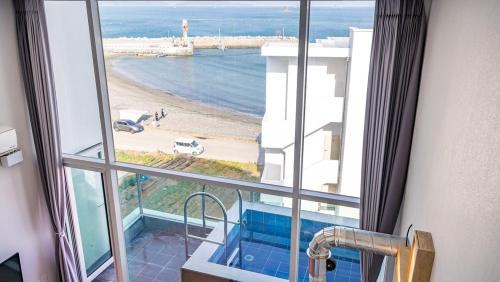 Geoje Villa | geojae sunstay poolvilla