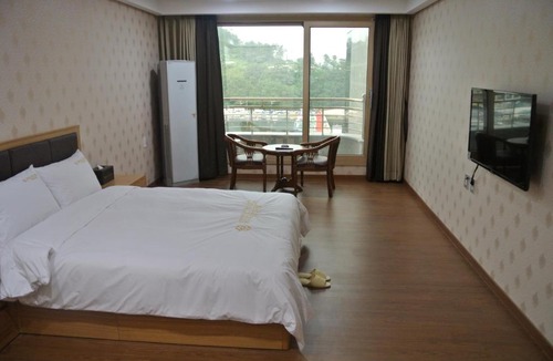 Okpo-dong Hotel | Geoje Ocean Hotel