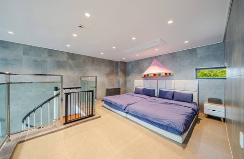 Geoje House | Geoje Rainbow Kids Pool Villa