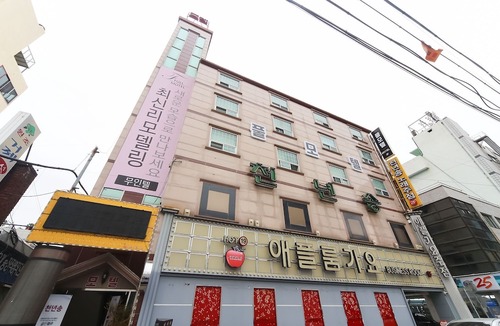 Somun Hotel | Geojedo Gohyeon Pool