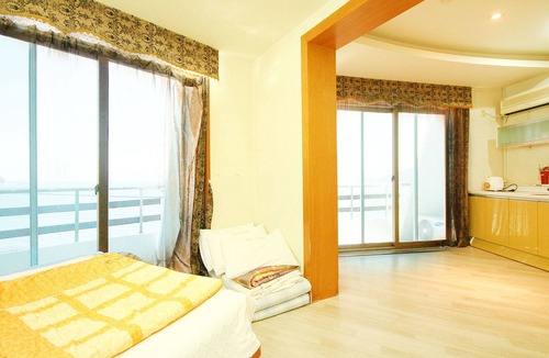 Geoje Hotel | Geojedo Hakdong Queen Cruise Hotel