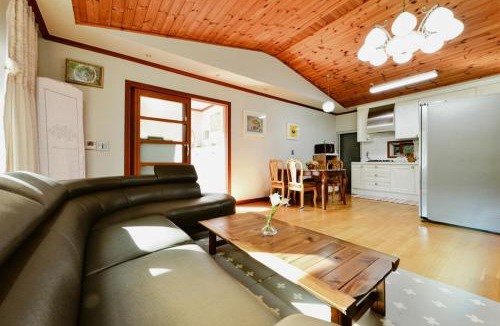 Buk House | Giltara HaengWoon Pension