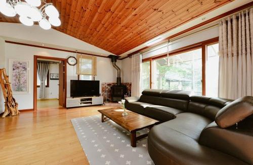 Buk House | Giltara HaengWoon Pension