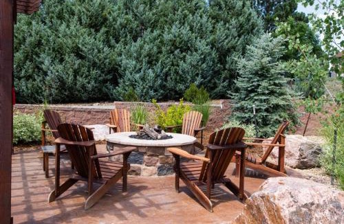 Gleneagle House | Glen Eagle Retreat Colorado Springs