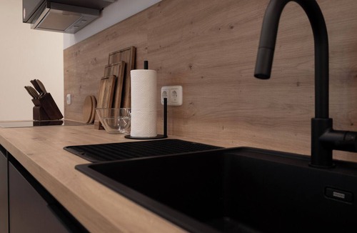 Am alten nordlichen Friedhof Apartment | ღLiboria | Elegance at Josephsplatz