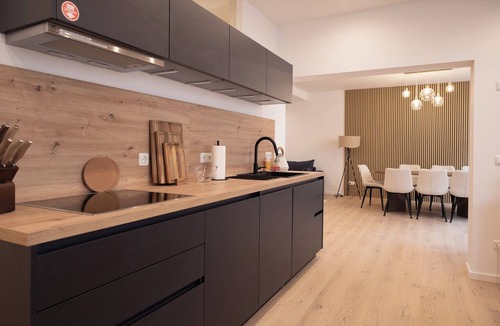 Am alten nordlichen Friedhof Apartment | ღLiboria | Elegance at Josephsplatz