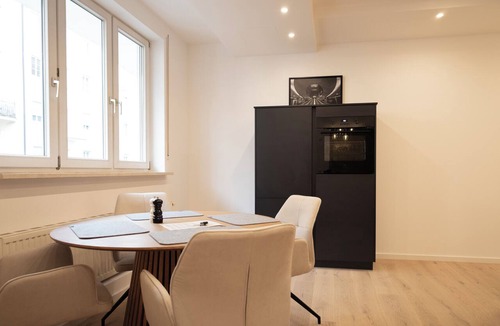Am alten nordlichen Friedhof Apartment | ღLiboria | Elegance at Josephsplatz