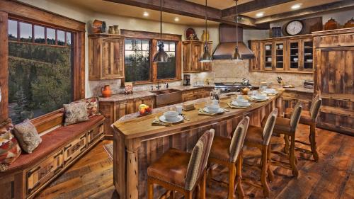 Steamboat Springs House | Gold Mine Lodge