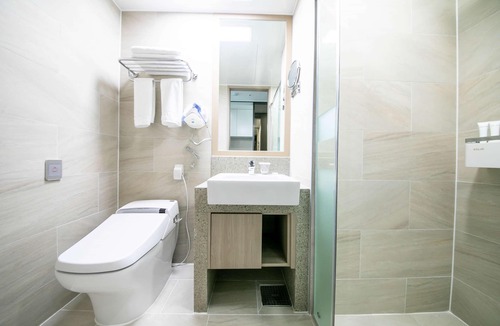 Chinju Hotel | Golden Tulip Essential Namgang