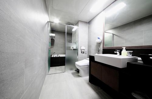 Chinju Hotel | Golden Tulip Essential Namgang