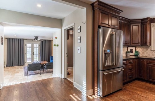 Ward Parkway House | Gorgeous 3 Bed Ward Pkwy Home 25