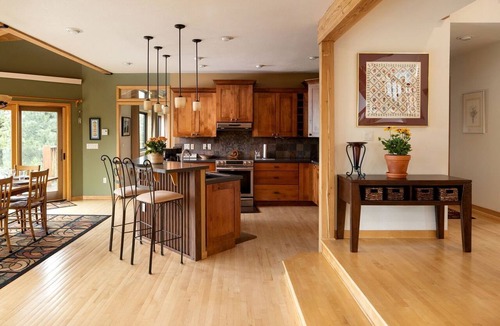 Coal Creek Cabin | Gorgeous Cabin with Amazing Views in Golden, Colorado