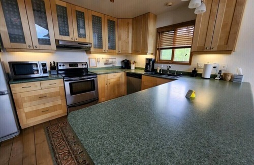 Bayfield House | Gorgeous Mountian Lake House at Vallecito