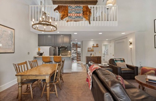 Purgatory Villa | Gorgeous Mtn Villa Ski Golf Pickleball Pool Hot Tub Fitness