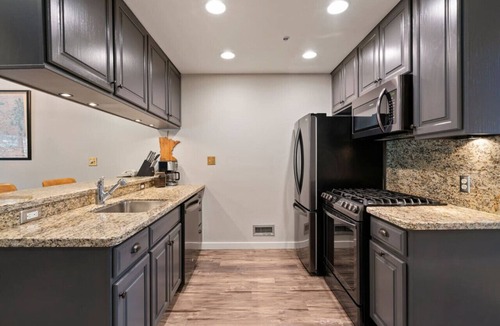 Purgatory Villa | Gorgeous Mtn Villa Ski Golf Pickleball Pool Hot Tub Fitness