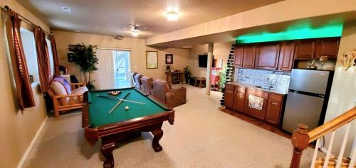 Briargate Villa | Gorgeous Rancher/Mtn Views/AF Academy