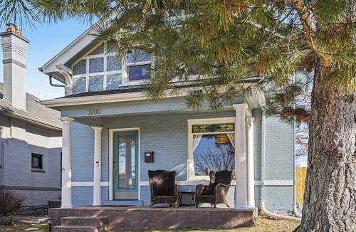 Cole House | Gorgeous Victorian home, ideal for family!