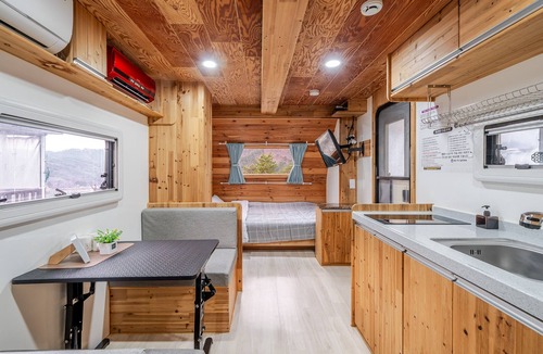 Tonmak House | Goseong Sand & Sea Glamping & Pension