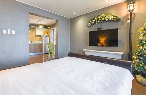Toseong House | Gosung Christmas Pension