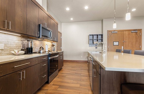 Breckenridge Condo | Grand Colorado 4BR | Ski-in/out Mountain Escape