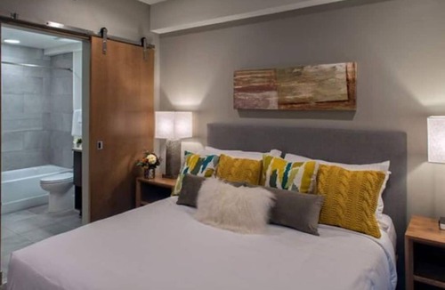 Peak 8 Resort | Grand Colorado Peak 8/1BR Suite/Apr 12–19/Sun Check-In/Ski-In/Ski-Out