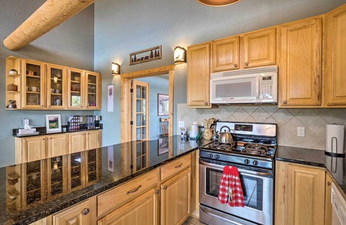 Como House | Grand Jefferson Home w/Stunning Mtn Views!