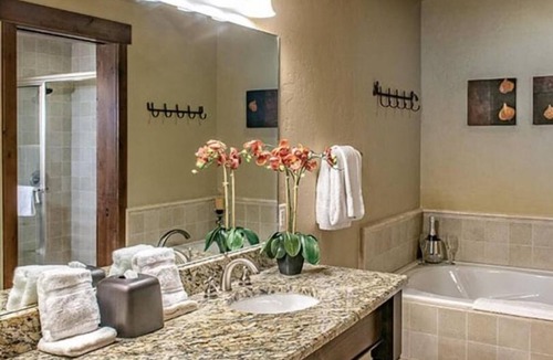 Breckenridge Resort | Grand Lodge Peak 7 Ski In/Out 800 sq feet One Bedroom w/amazing amenities!